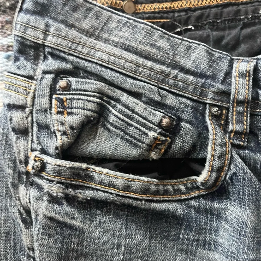 Buffalo David Bitton Men’s Denim Distressed 5 Pocket Bootcut Relaxed Fit Jeans